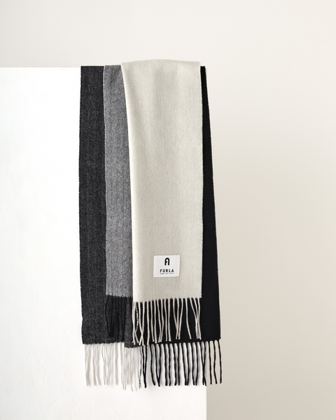 カシミヤ100% カラーブロックマフラー　　　　　         24-135-46028-10  　￥20,900　40×190cm