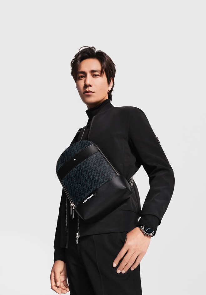 スリングバックパック　￥98,000(税別)