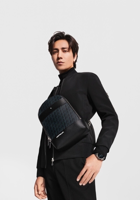 スリングバックパック　￥98,000(税別)