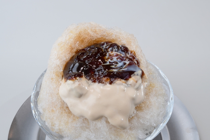 コーヒーかき氷の中にはコーヒーゼリーが潜んでいます！