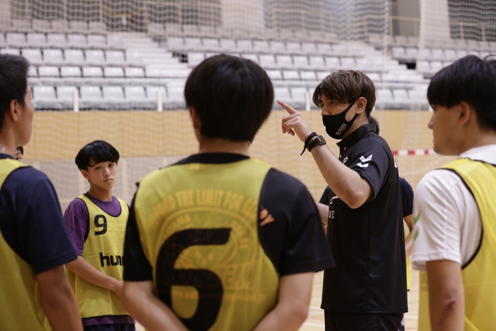 Bチーム監督:東江雄斗選手