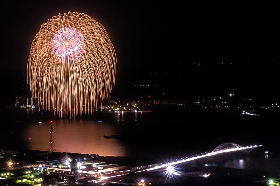 Cygames presents伊万里湾大花火2021