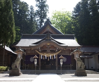                                                                        白山比咩神社