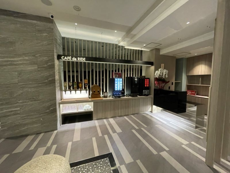 ロビーのドリンクバー