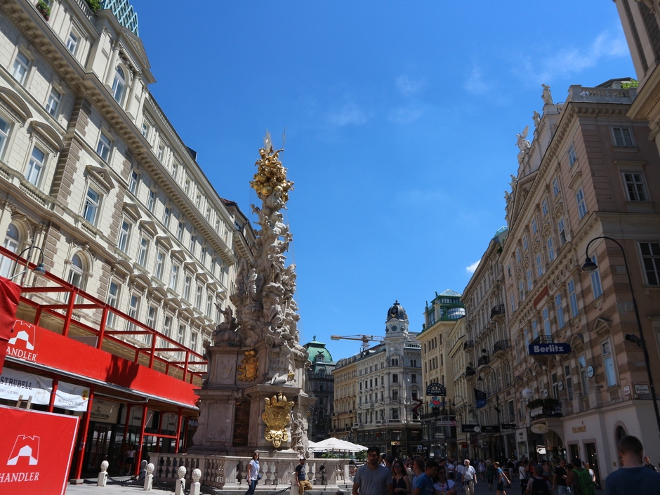 3-01　ウィーンペスト記念碑