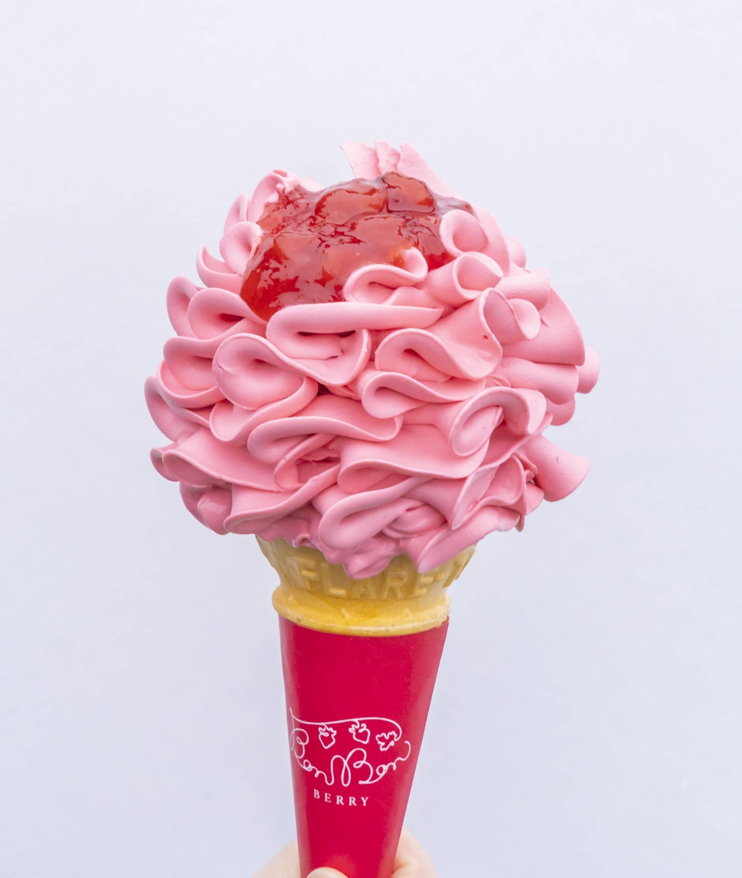 いちごのお花ソフト 550円(税込)