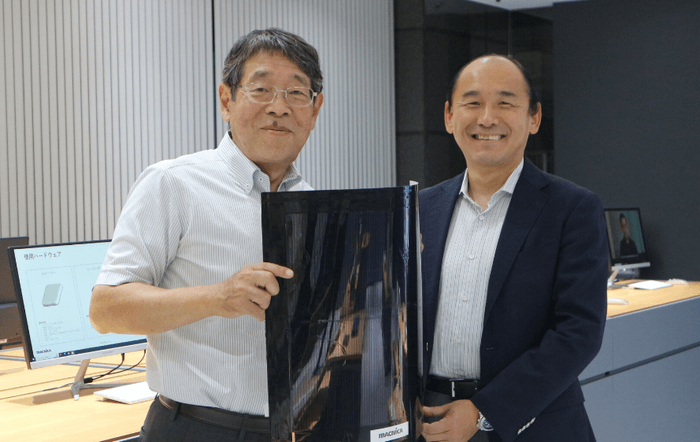 ~マクニカ本社にて宮坂特任教授(左)と原代表取締役社長(右)