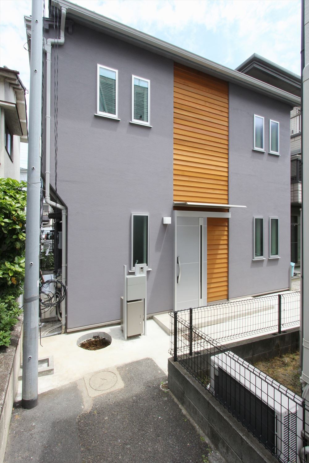 築51年・再建築不可の旗竿地を高性能住宅へ再生！家事動線とデザインを両立したリノベーション事例を公開