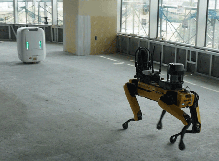 四足歩行ロボット「Spot(スポット)」による建設現場の巡回作業
