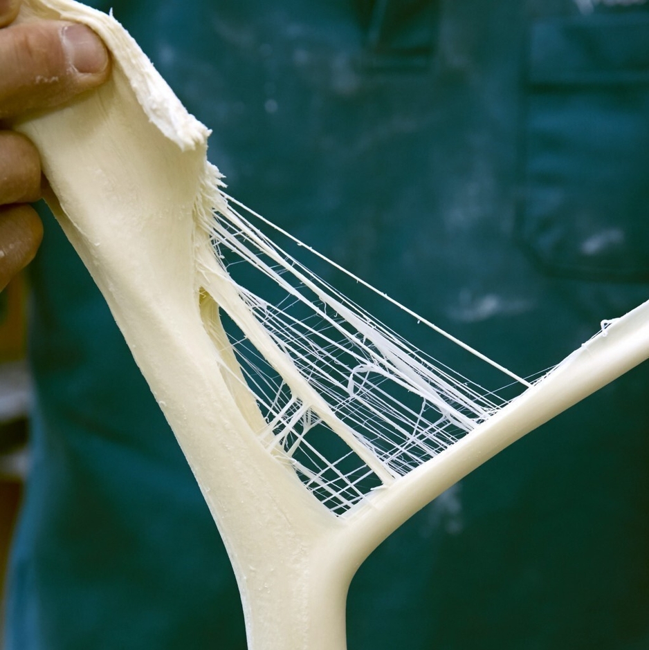 18層にも重なった麺の帯