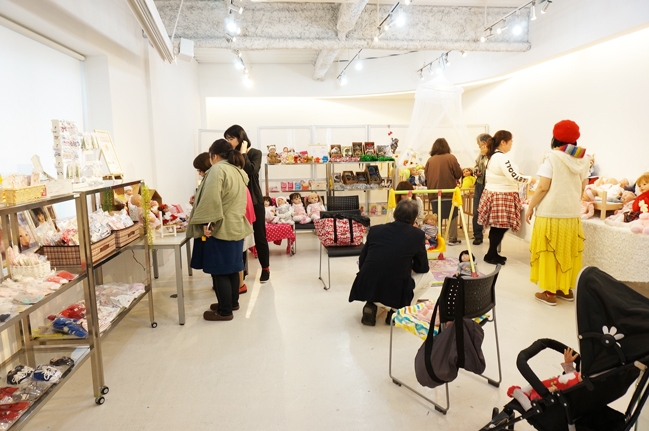 大阪での展示会の模様