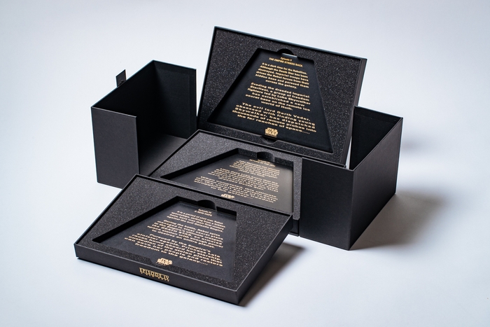 有田焼 オープニングクロール皿 (C)&(TM) Lucasfilm Ltd.