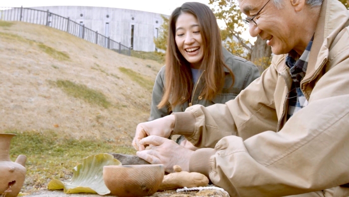 1万年以上にわたり繁栄してきた縄文の物語をプライベートガイドや考古学専門家とともに学べます