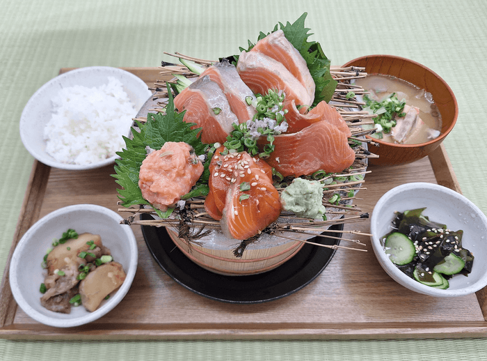 5種類の鮭・マスの食べ比べ定食