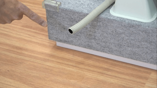 さらに30分間運転し、室外機のホースから結露水が排出されていることを確認