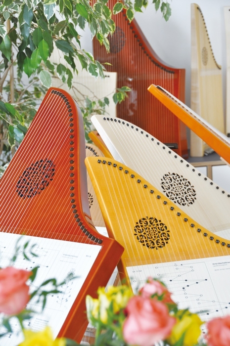 美しい音色、姿形のヘルマンハープ