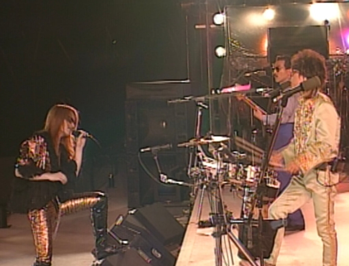 「JUST LIVE!」©Project III