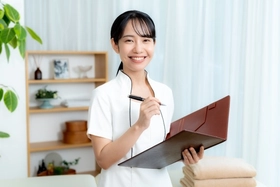 「エステティックを、"経験"で語る時代から、"基準"で伝える時代へ。」
──JESMAが、次世代の"教育者である経営者・経営指導者"を育てる理由。