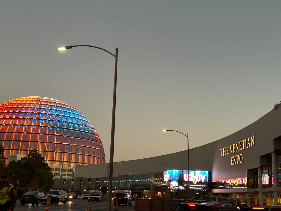 ベネチアンエキスポ会場前