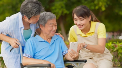 【高齢者の父のために、オンライン帰省⁉︎】今年の父の日はオンラインで帰省しませんか？まごともが素敵な思い出作りを全力でサポートいたします！