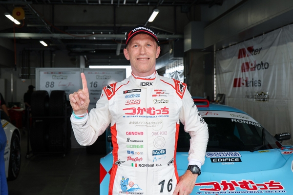 #16 ロニー・クインタレッリ(ララパルーザ)