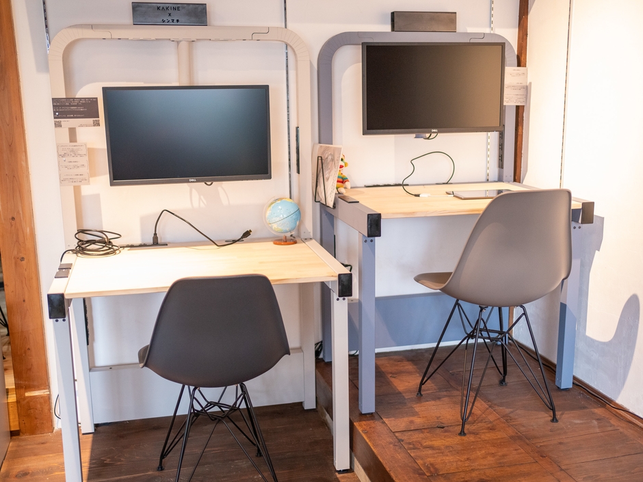 1F土間にあるスマートフレームのKAKINE