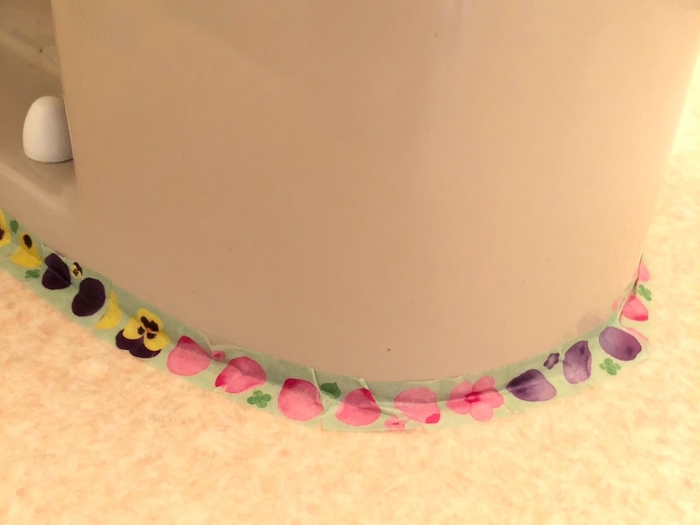 トイレにマスキングテープ