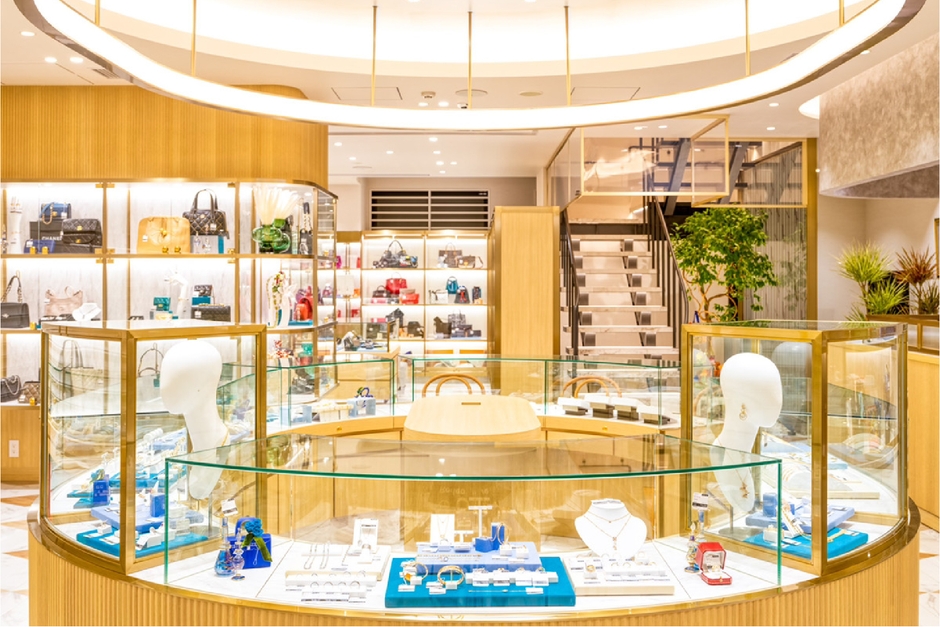 1階：バッグ＆ジュエリーフロア