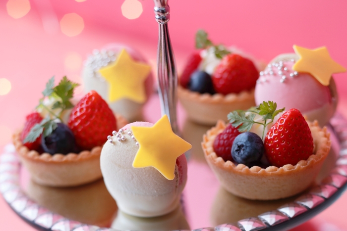 いちごのレモンタルトレット&いちごのマカロン