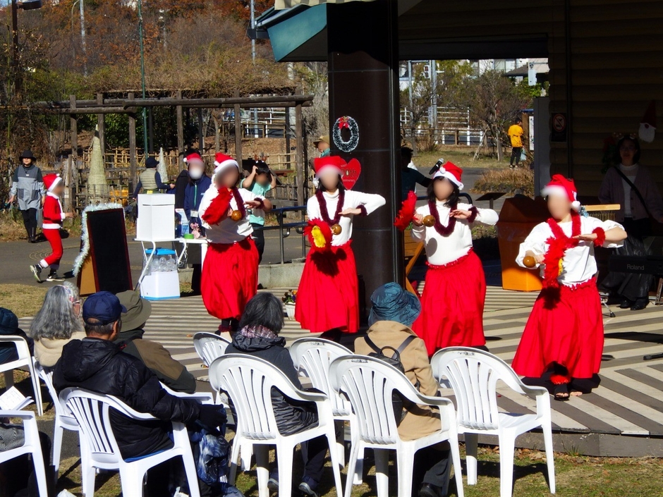 クリスマスソングとともに楽しく過ごす週末