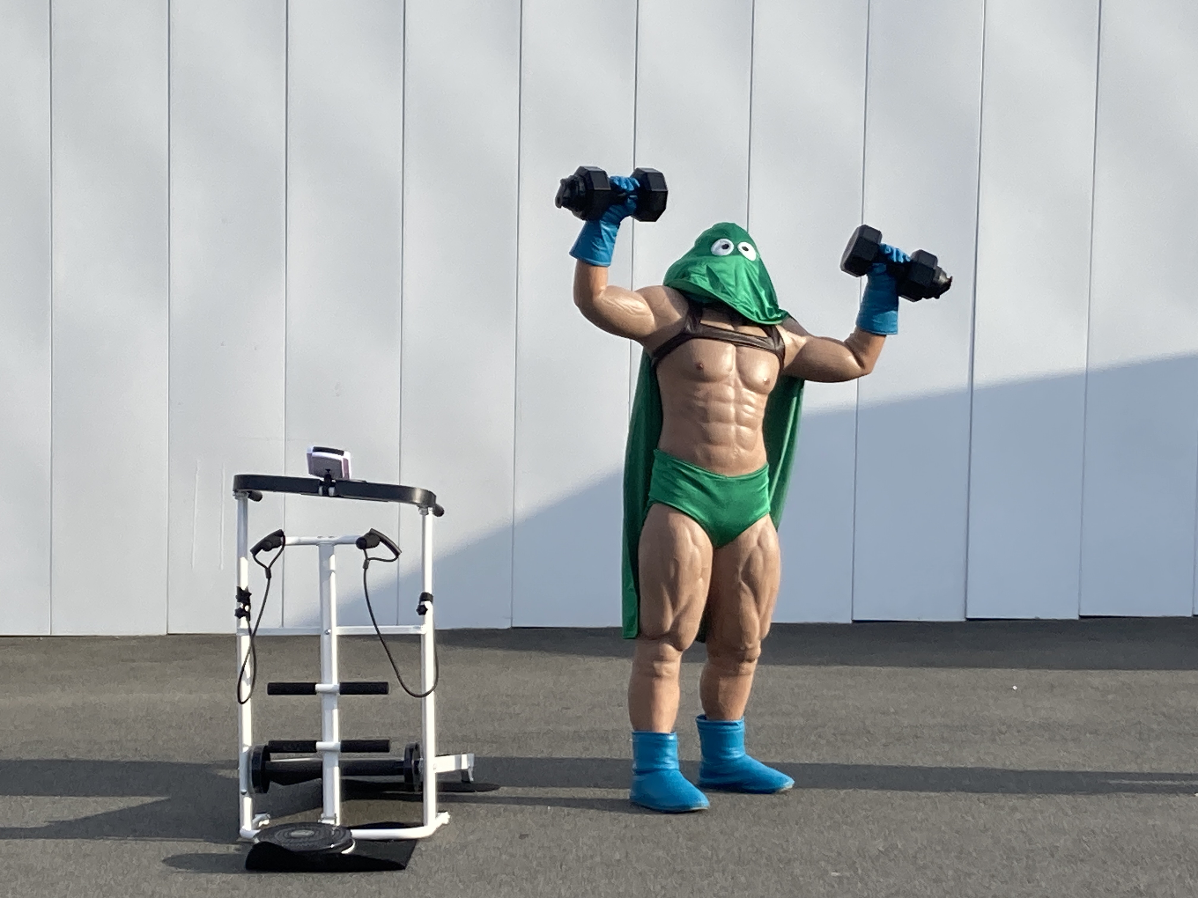 「ドラゴンクエスト アイランド　いにしえの魔神と導かれし冒険者たち」
復刻開催初日、盗賊団の親分が乱入！？
「カンダタ グリーティング」4月24日（金）限定開催