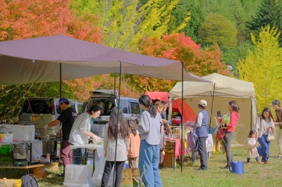 綺麗な紅葉に囲まれた場所