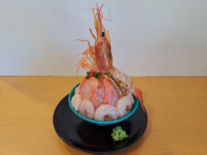 「静岡頂上丼~メギス・本海老・富士山サーモン~」