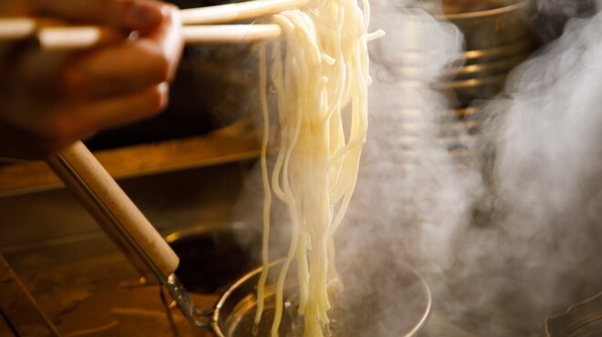 蒲田駅より徒歩2分『蒲田いっ家』中毒者続出!濃厚ドロドロ系「煮干し豚骨ラーメン」が人気の家系ラーメン店!Findグルメで情報を公開中