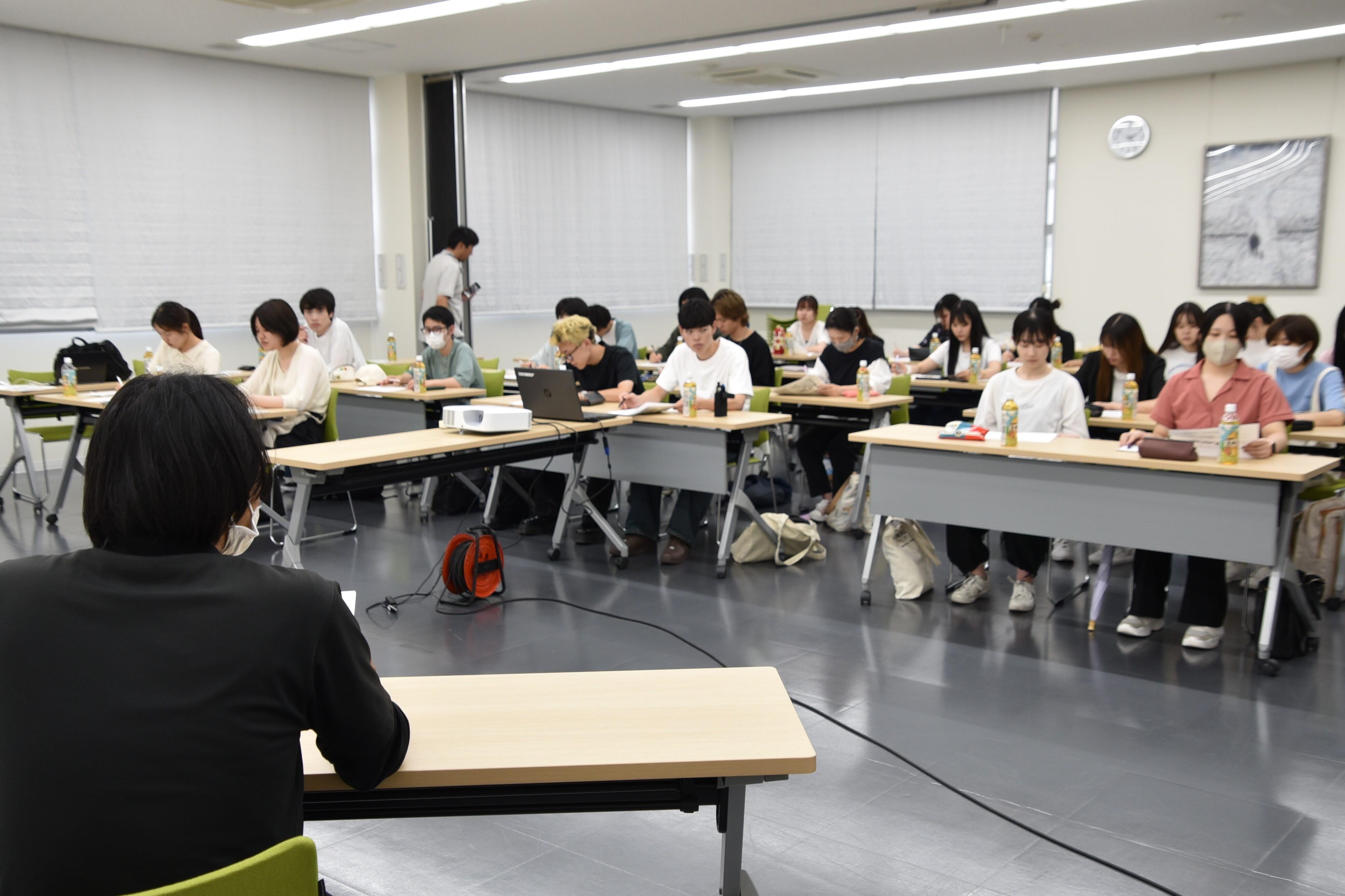 新作ウエア 名城大学】経営学部の澤田慎治准教授のゼミ生が桃の新品種の販売 ビジネス・経済