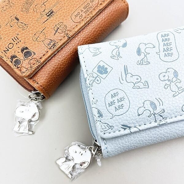スヌーピーの大人っぽいコンパクトな財布