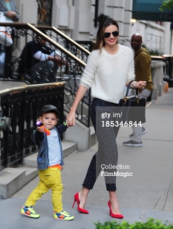 キャサリン妃 ミランダ カー ダイアン クルーガーがstuart Weitzmanのシューズを着用 Newscast