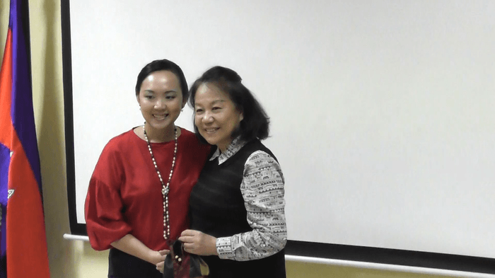 右:清水 裕子教授