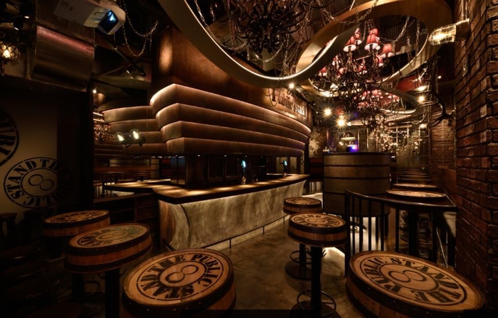 The Public stand 歌舞伎町店