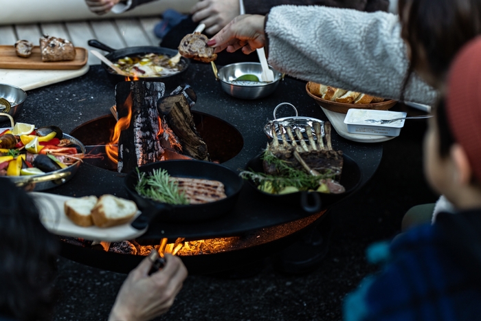 ベンチ＆テーブル一体型焚き火台「ocota」4