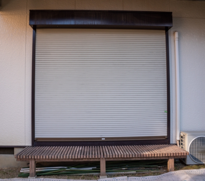 窓シャッター