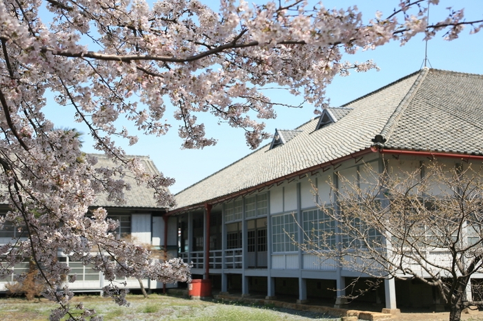 富岡製糸場春の首長館　※画像提供　富岡市