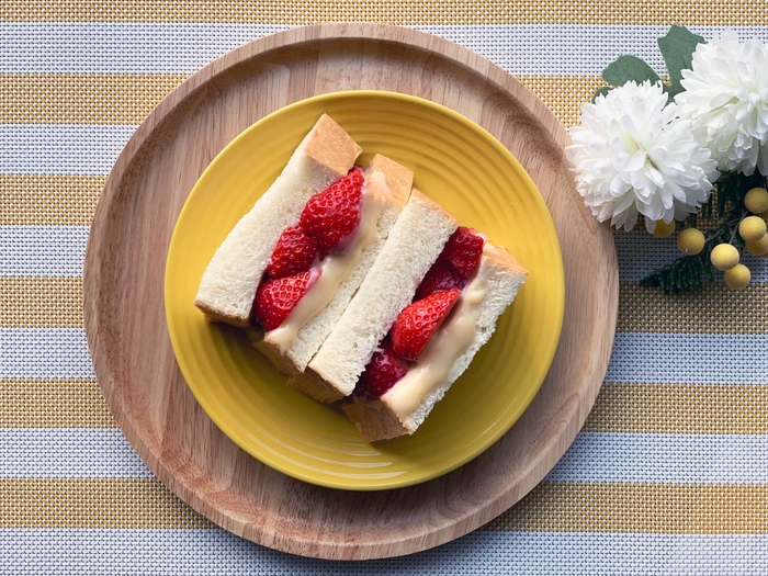 いちご&ホワイトチョコレートジャムのサンドイッチ