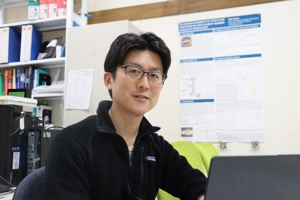 科学技術分野の文部科学大臣表彰・科学技術賞を受賞した岩野准教授