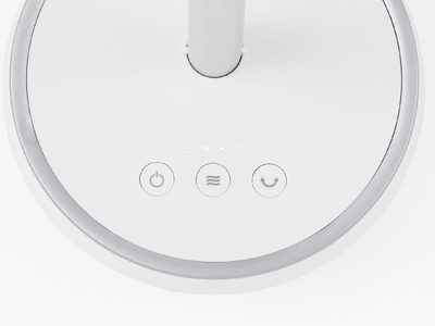 操作部はアイコン表示のみでシンプル