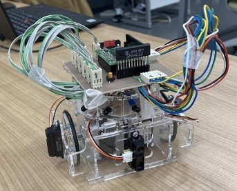 このロボットの完成を目指します