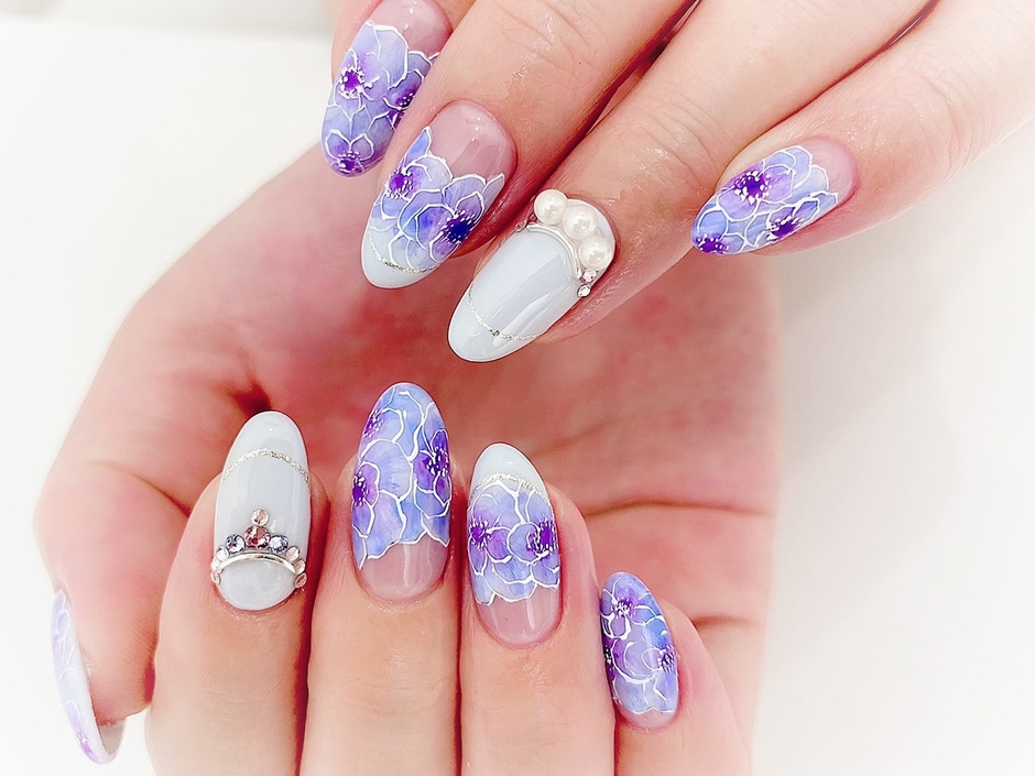 ネイルアート紫