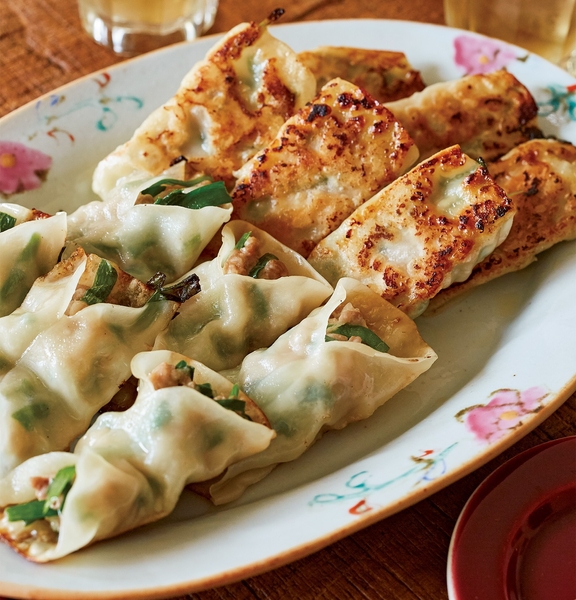 豚こまとにらの平日棒餃子