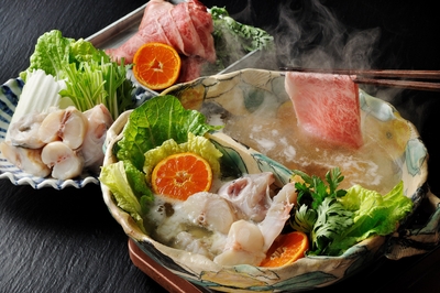 ふぐと牛の源平鍋(界 長門)