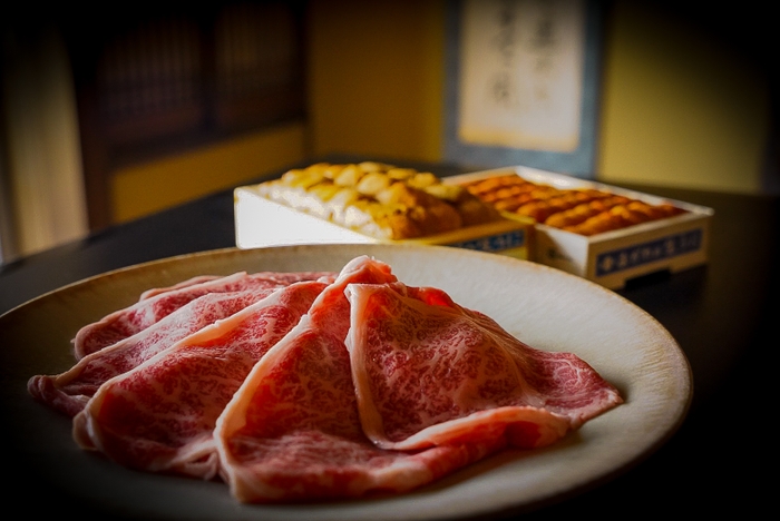 京料理 箔名物　雲丹すき焼き